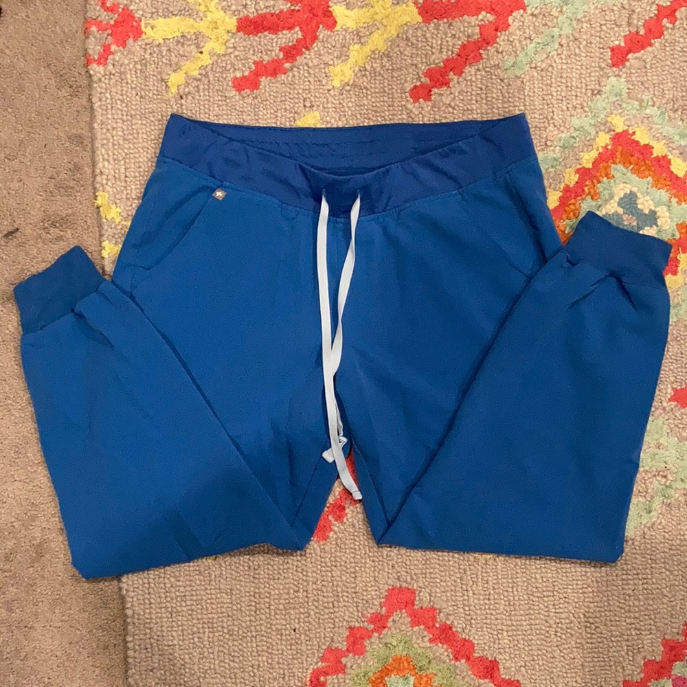 FIGS Zamora jogger scrub pants. Gently worn.